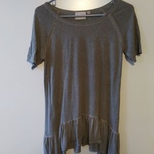 Dantelle ruffled shirt gray size small raw edges